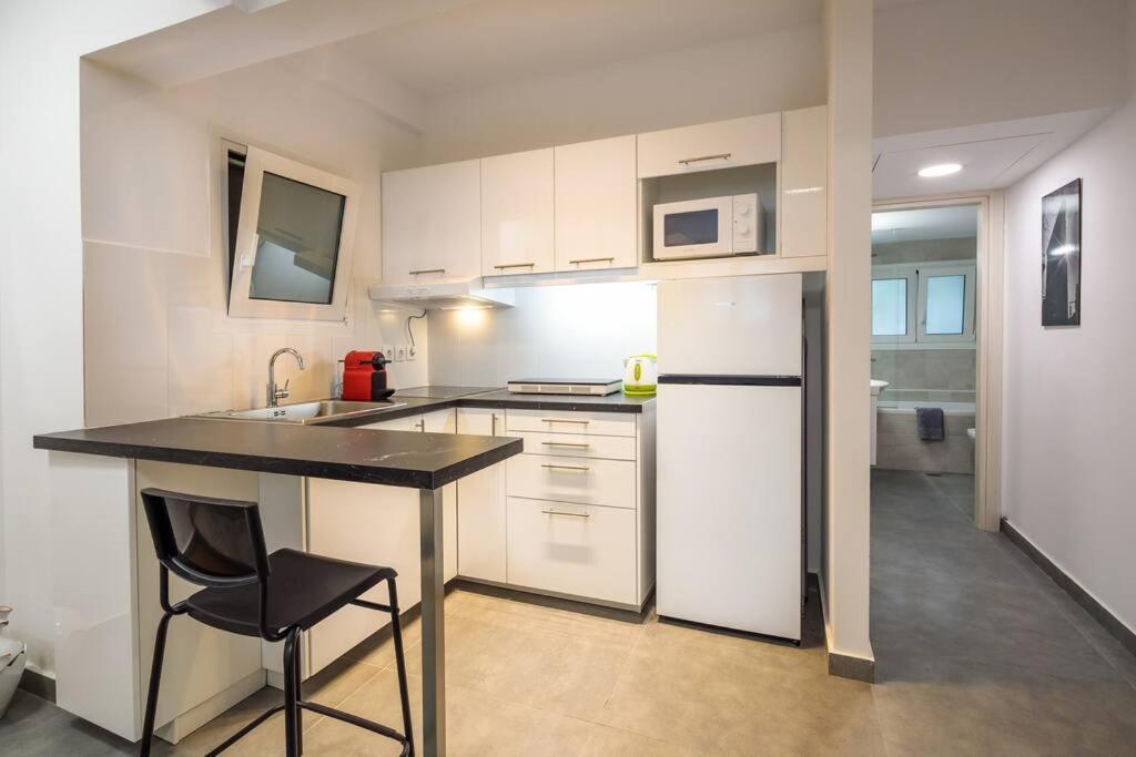 Hilton Area Brand New Comfortable Apartment Athens Exterior photo